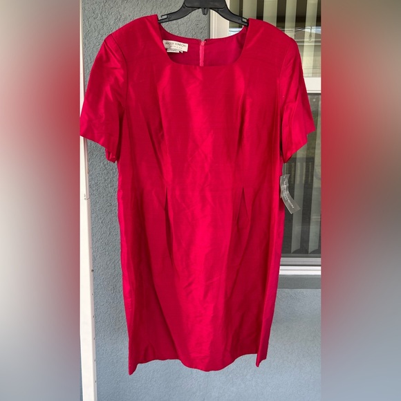 Maggy London Vintage Plus Dark Pink 100% Silk Lined Knee Length Dress Size 22 - Picture 1 of 4